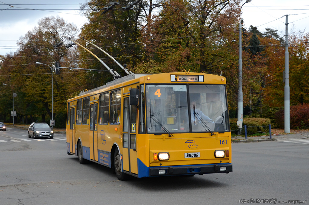 161_2013-10-18-ZLIN-271